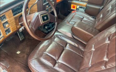 Cadillac-fleetwood-brougham-1984-brown-10