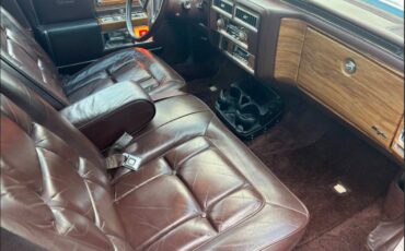 Cadillac-fleetwood-brougham-1984-brown-11