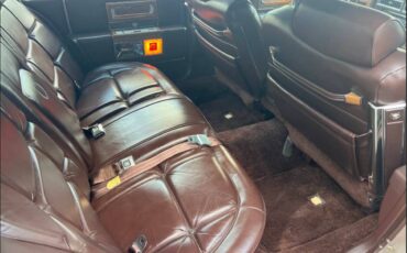 Cadillac-fleetwood-brougham-1984-brown-12