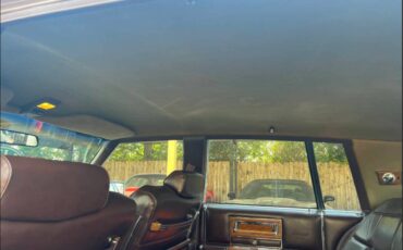 Cadillac-fleetwood-brougham-1984-brown-16