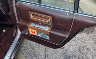 Cadillac-fleetwood-brougham-1984-brown-17