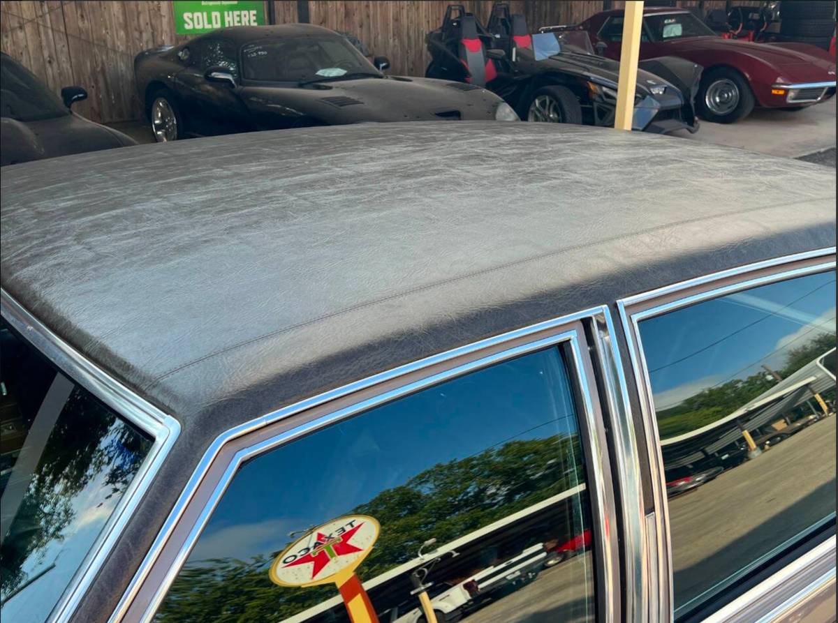 Cadillac-fleetwood-brougham-1984-brown-6