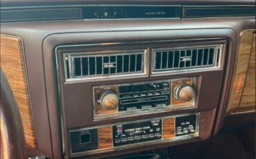 Cadillac-fleetwood-brougham-1984-brown-8