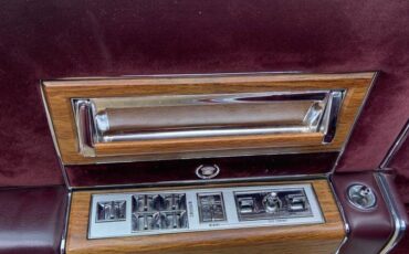 Cadillac-fleetwood-brougham-1985-8