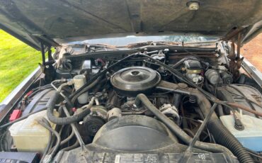 Cadillac-fleetwood-brougham-1991-silver-2