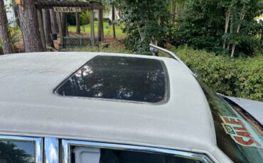 Cadillac-fleetwood-brougham-1991-silver-5