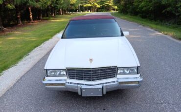 Cadillac-fleetwood-brougham-1991-white-1