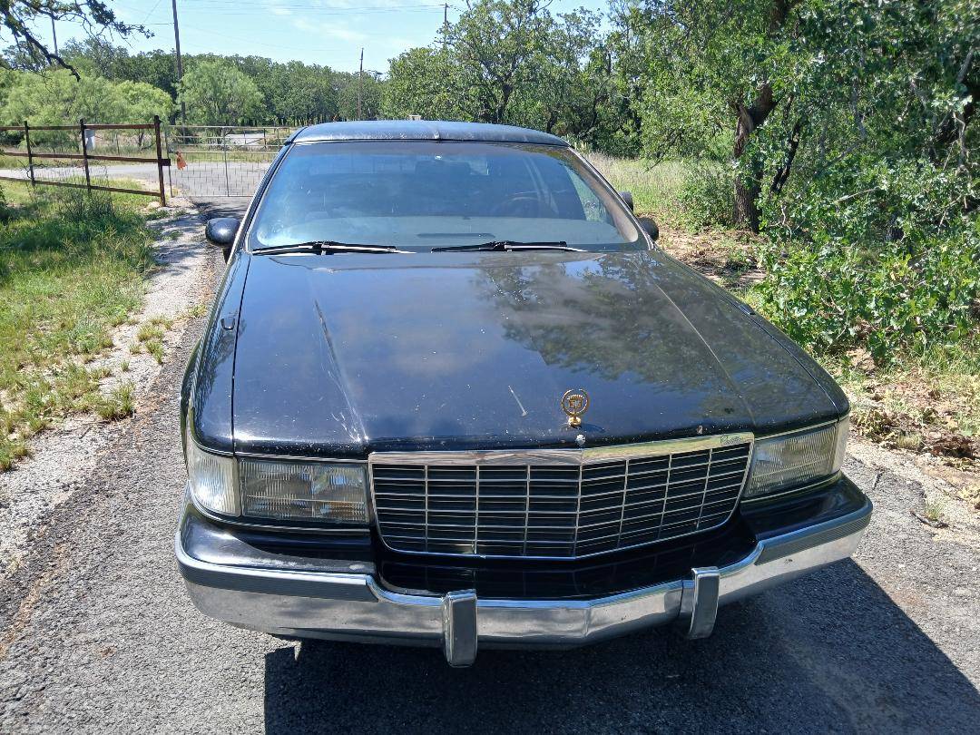 Cadillac-fleetwood-brougham-1993-black-1