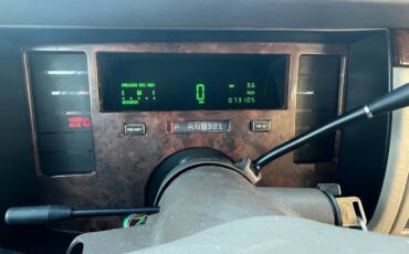 Cadillac-fleetwood-brougham-1995-10