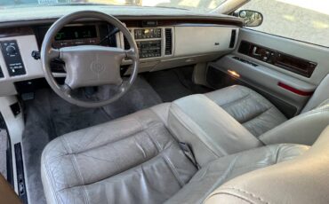 Cadillac-fleetwood-brougham-1995-13