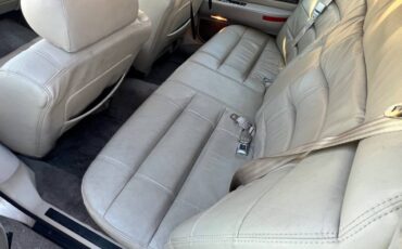 Cadillac-fleetwood-brougham-1995-14