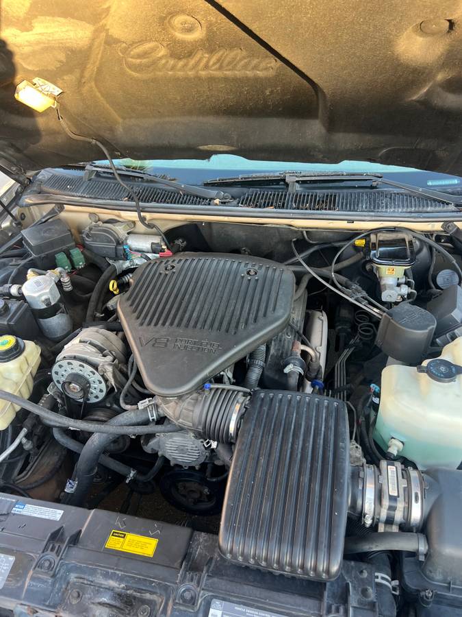 Cadillac-fleetwood-brougham-1995-15
