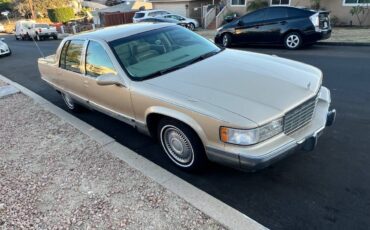 Cadillac-fleetwood-brougham-1995-3