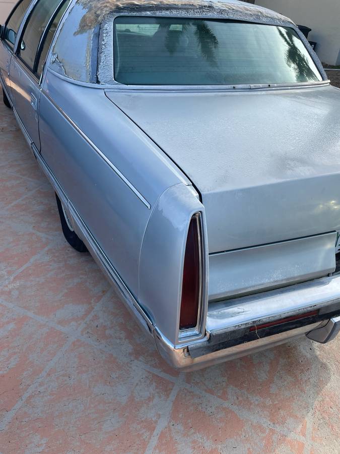 Cadillac-fleetwood-brougham-1995-blue-1