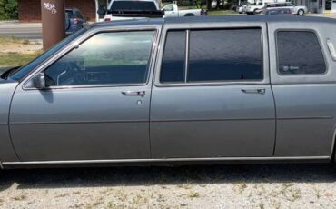 Cadillac-fleetwood-limousine-1985-grey-2