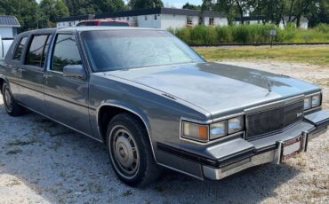 Cadillac-fleetwood-limousine-1985-grey-7