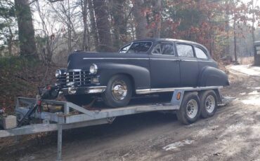 Cadillac-fleetwood-series-75-1947-black-4