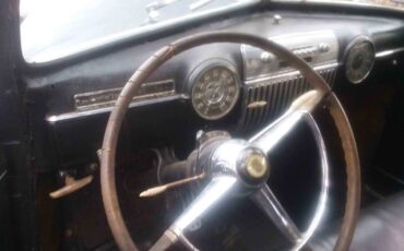 Cadillac-fleetwood-series-75-1947-black-9