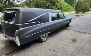 Cadillac-hearse-1972-2