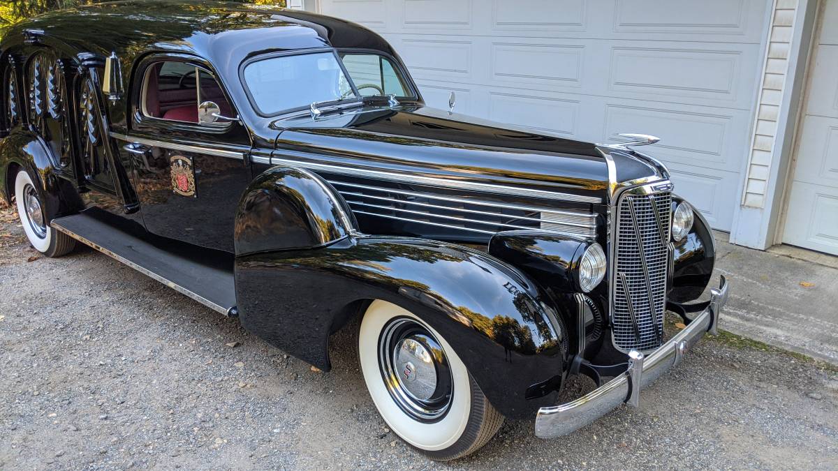 Cadillac-lasalle-1938-black-1