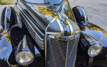 Cadillac-lasalle-1938-black-12