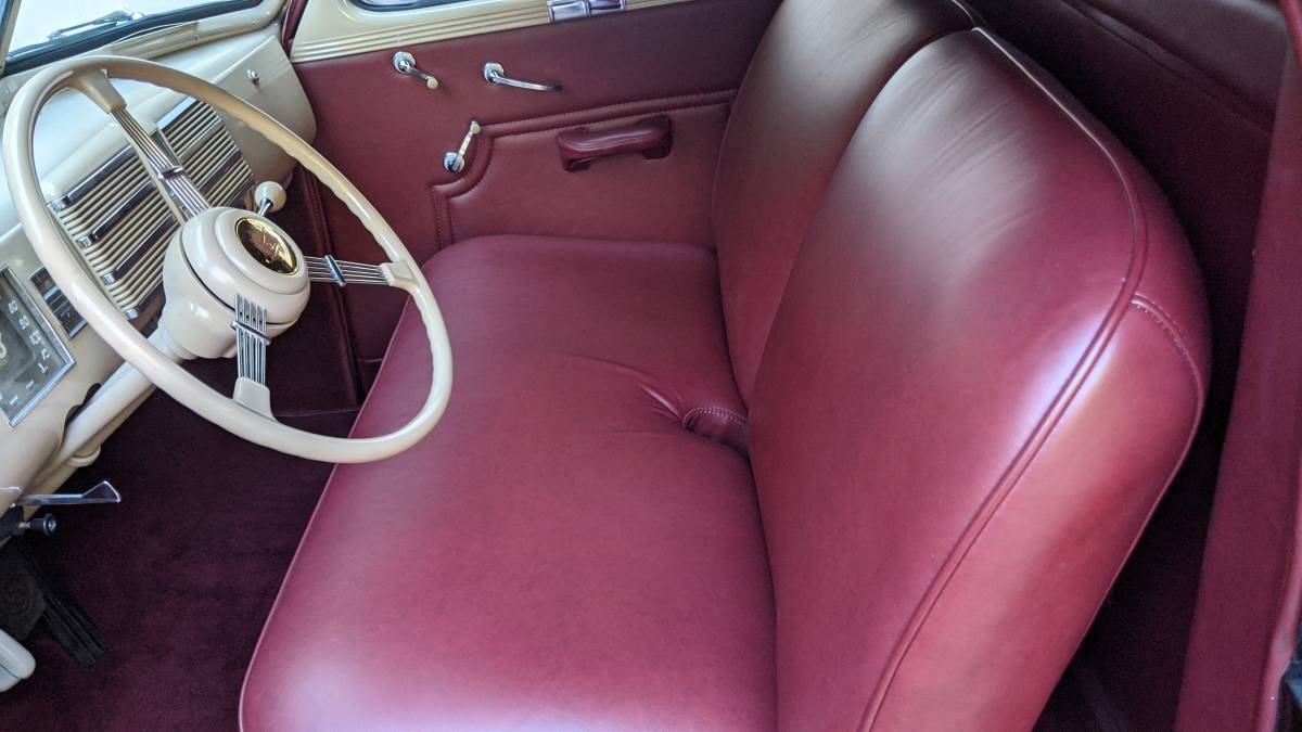 Cadillac-lasalle-1938-black-18