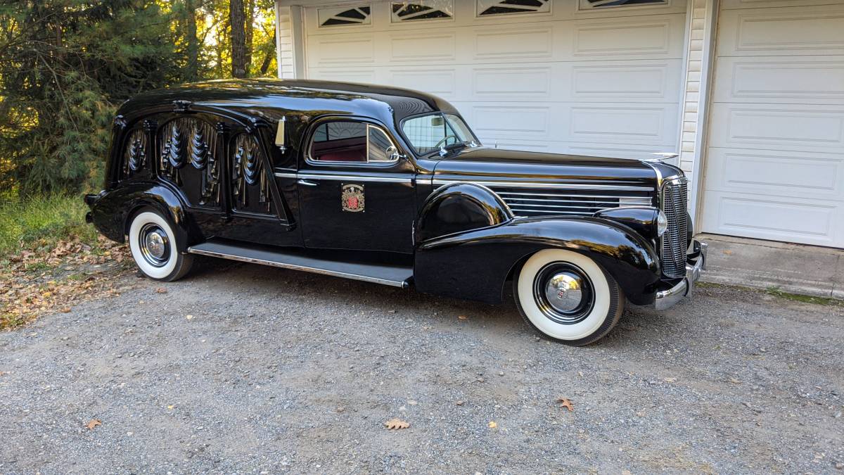 Cadillac-lasalle-1938-black