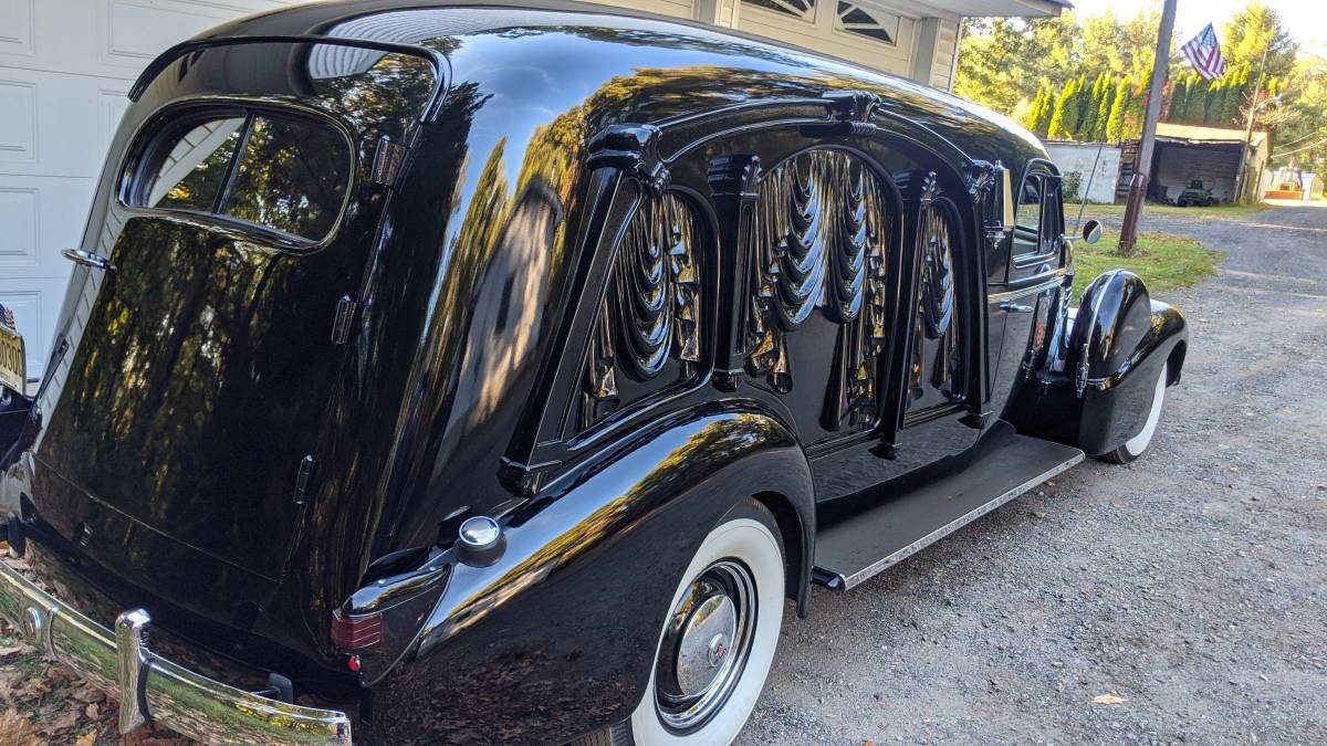 Cadillac-lasalle-1938-black-7