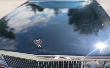 Cadillac-sedan-1979-grey-1