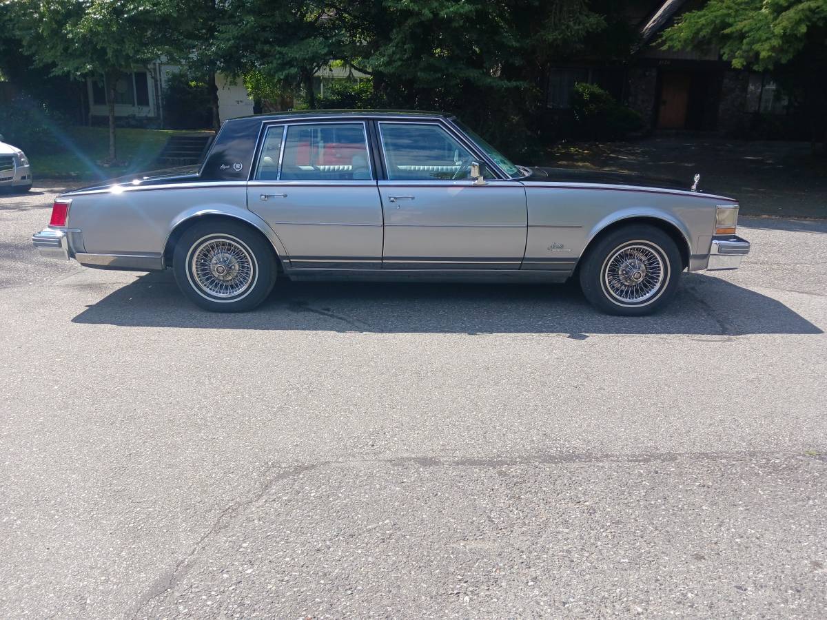 Cadillac-sedan-1979-grey-7