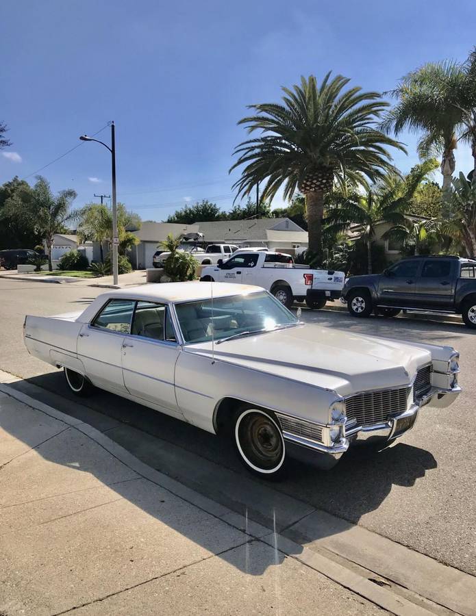 Cadillac-sedan-deville-1965-white-12