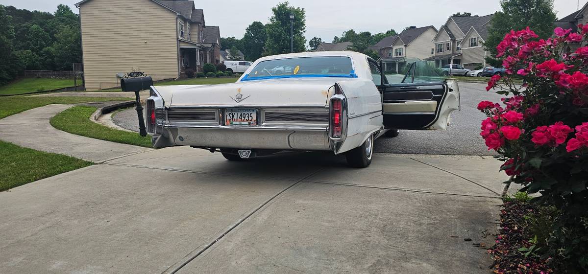 Cadillac-sedan-deville-1965-white-6