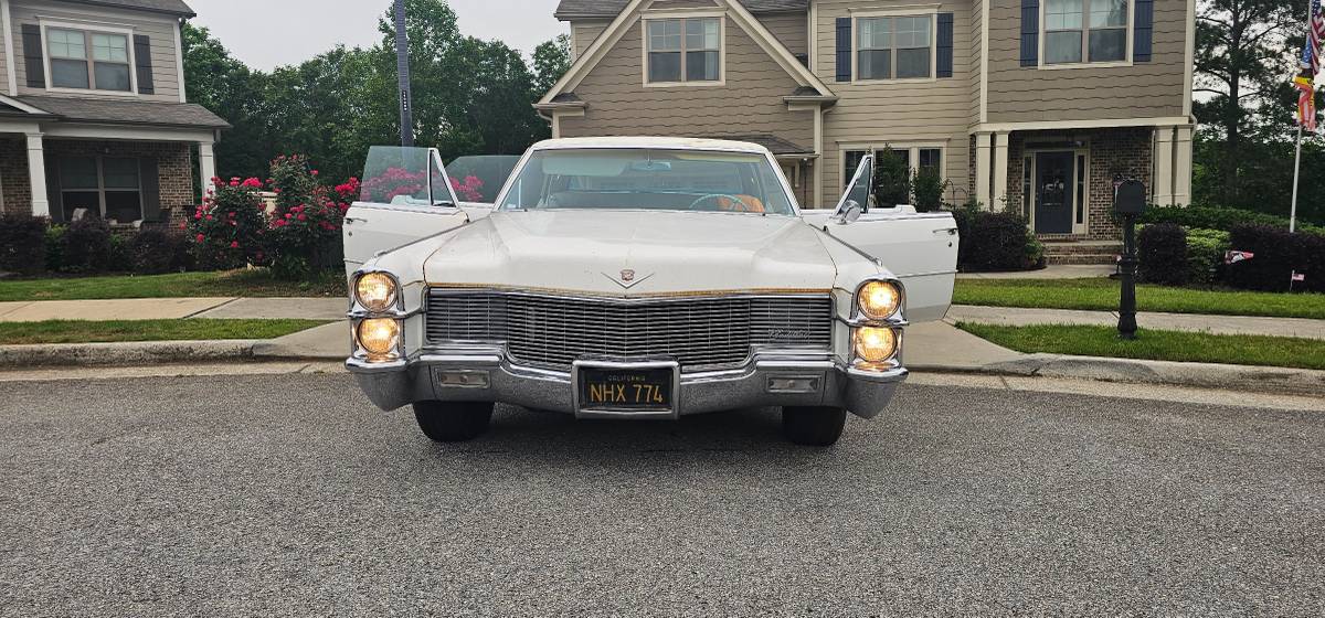 Cadillac-sedan-deville-1965-white-7