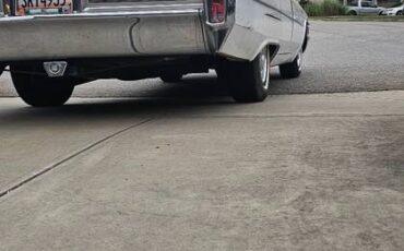 Cadillac-sedan-deville-1965-white-8