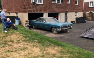 Cadillac-sedan-deville-1968-17