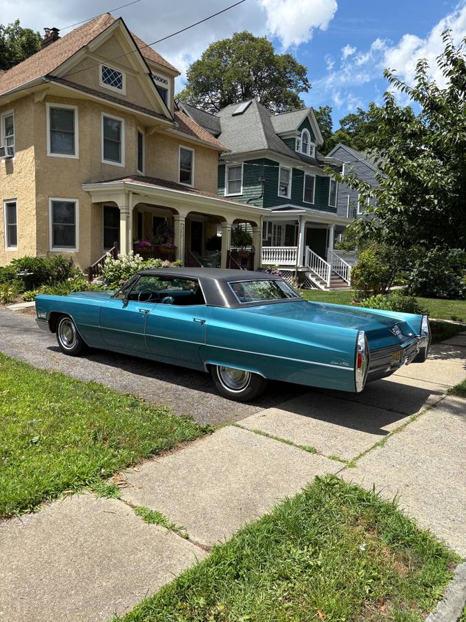 Cadillac-sedan-deville-1968-3