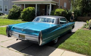 Cadillac-sedan-deville-1968-5