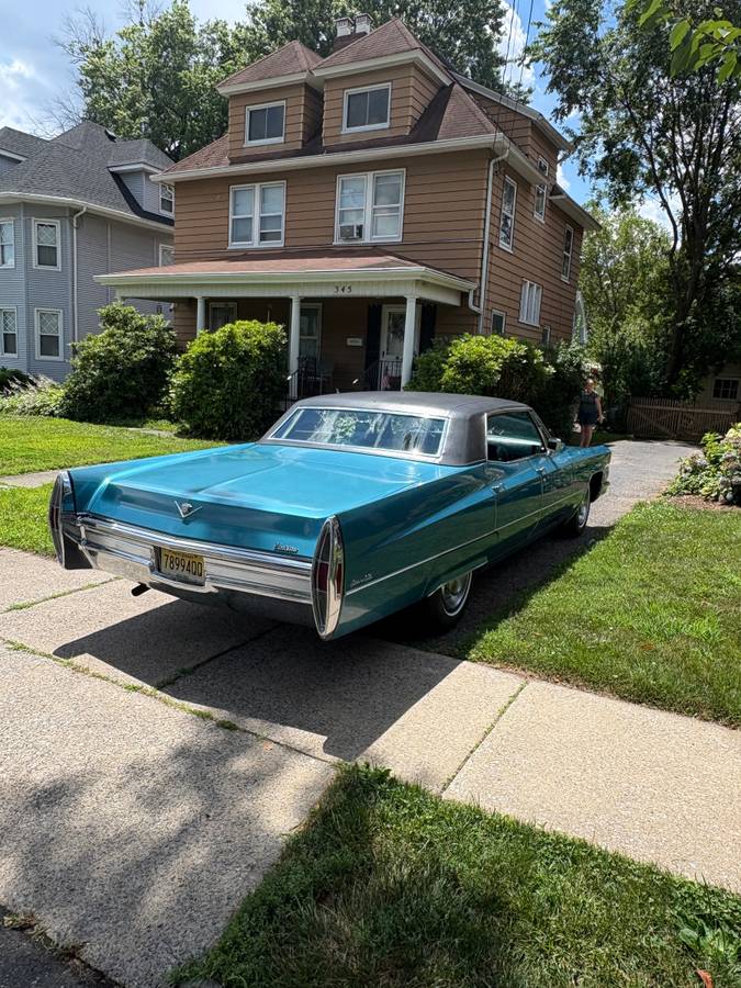 Cadillac-sedan-deville-1968-5