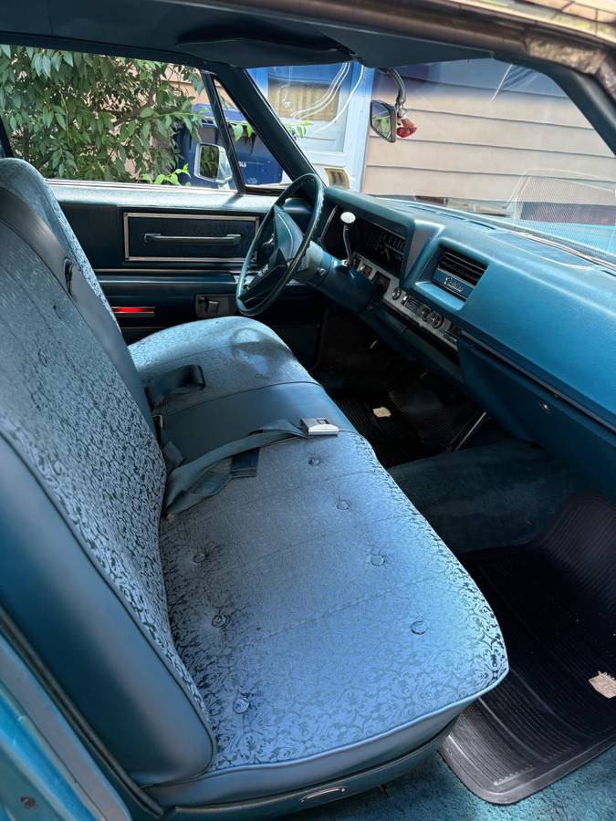 Cadillac-sedan-deville-1968-8