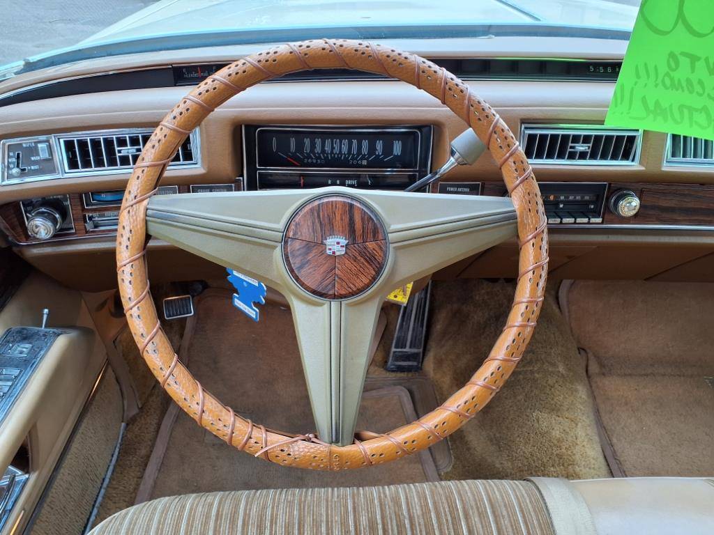 Cadillac-sedan-deville-1976-yellow-11