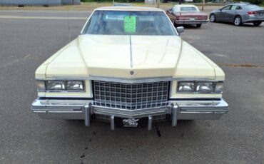Cadillac-sedan-deville-1976-yellow-18