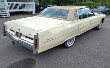 Cadillac-sedan-deville-1976-yellow-2