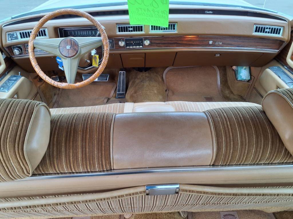 Cadillac-sedan-deville-1976-yellow-9