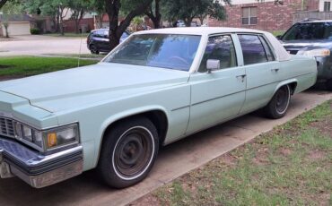 Cadillac-sedan-deville-1977-green-4
