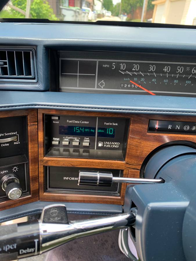 Cadillac-sedan-deville-1988-16