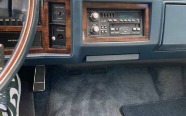 Cadillac-sedan-deville-1988-2