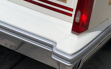 Cadillac-sedan-deville-1988-3