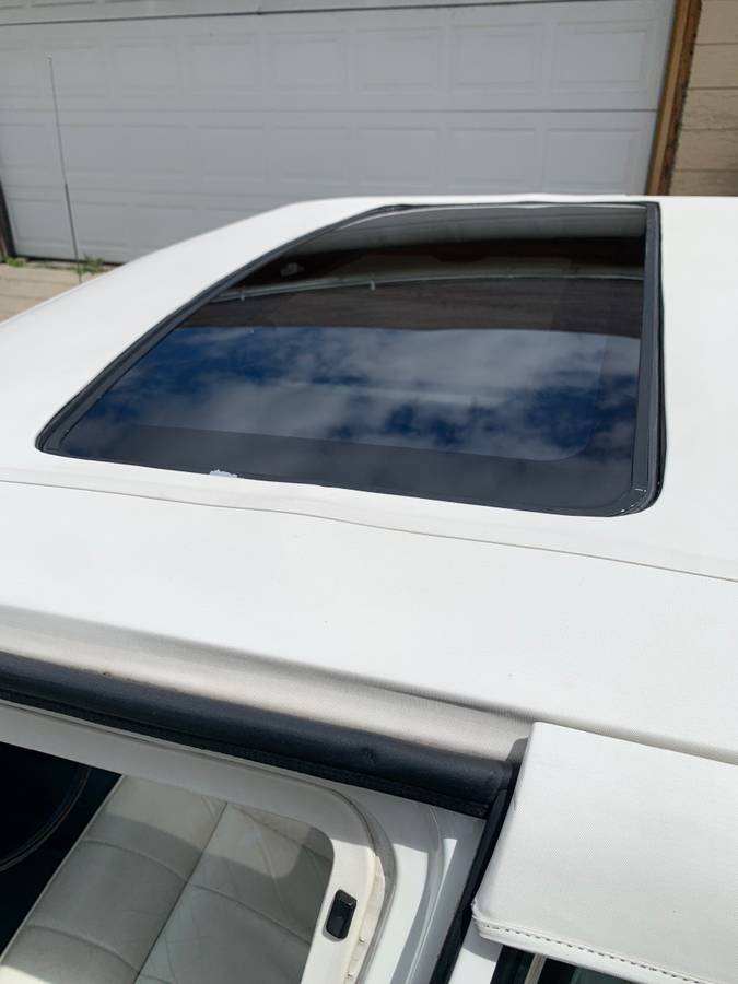 Cadillac-sedan-deville-1988-5