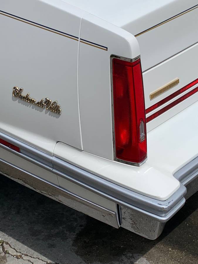 Cadillac-sedan-deville-1988-6