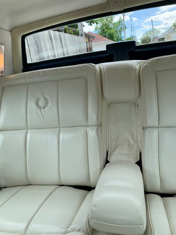 Cadillac-sedan-deville-1988-9
